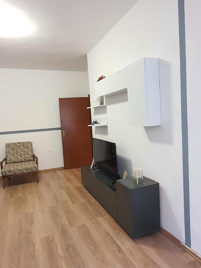 Heris'S Apartment Tirana Zewnętrze zdjęcie